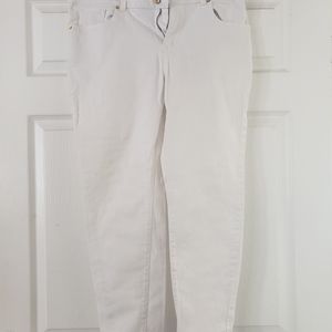 White ankle jeans